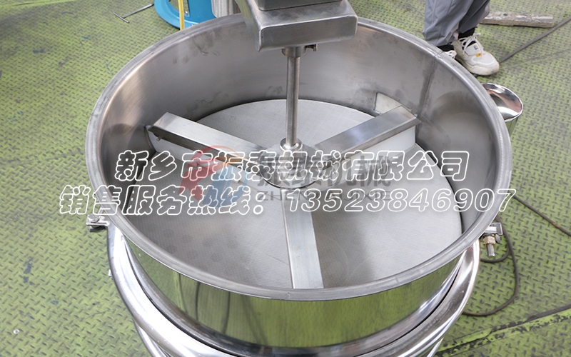 什么是強制振動篩？是在振動篩篩面加刮板嗎？